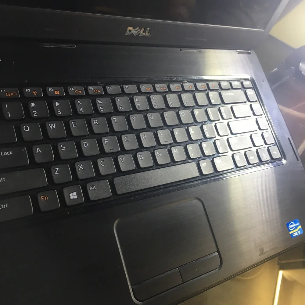 Dell Inspiron 3520 laptop